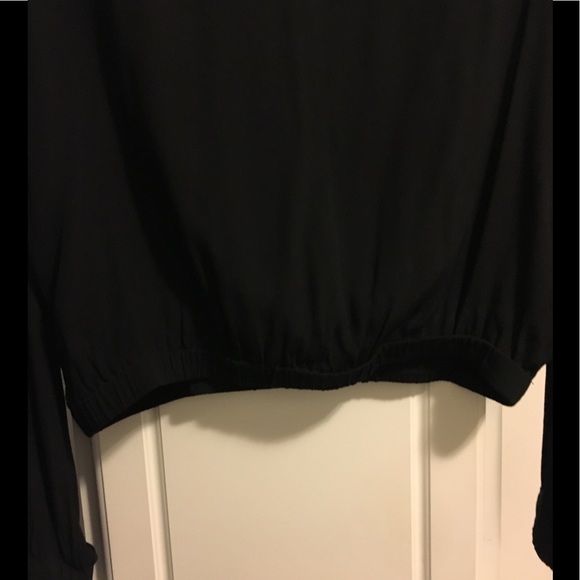 🆕 HONEY RAYON BLOUSE 🆕 - Picture 5 of 8